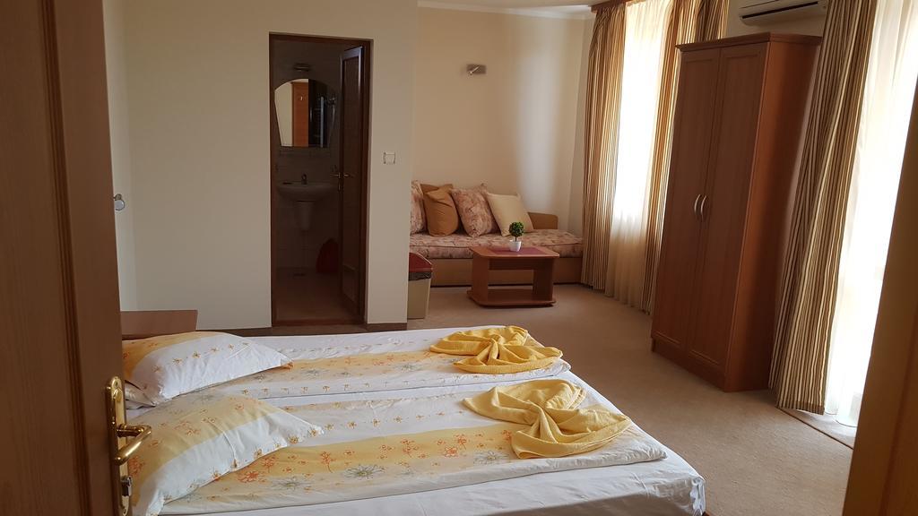 Guest House Markovi Aheloy Exterior photo